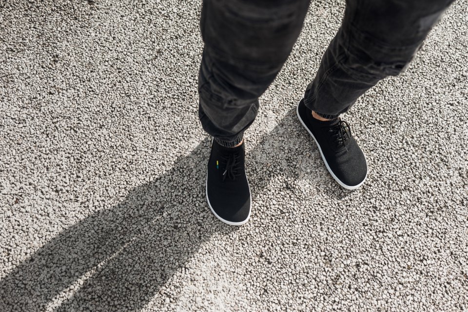 Barefoot Sneakers - Be Lenka Stride - Black & White