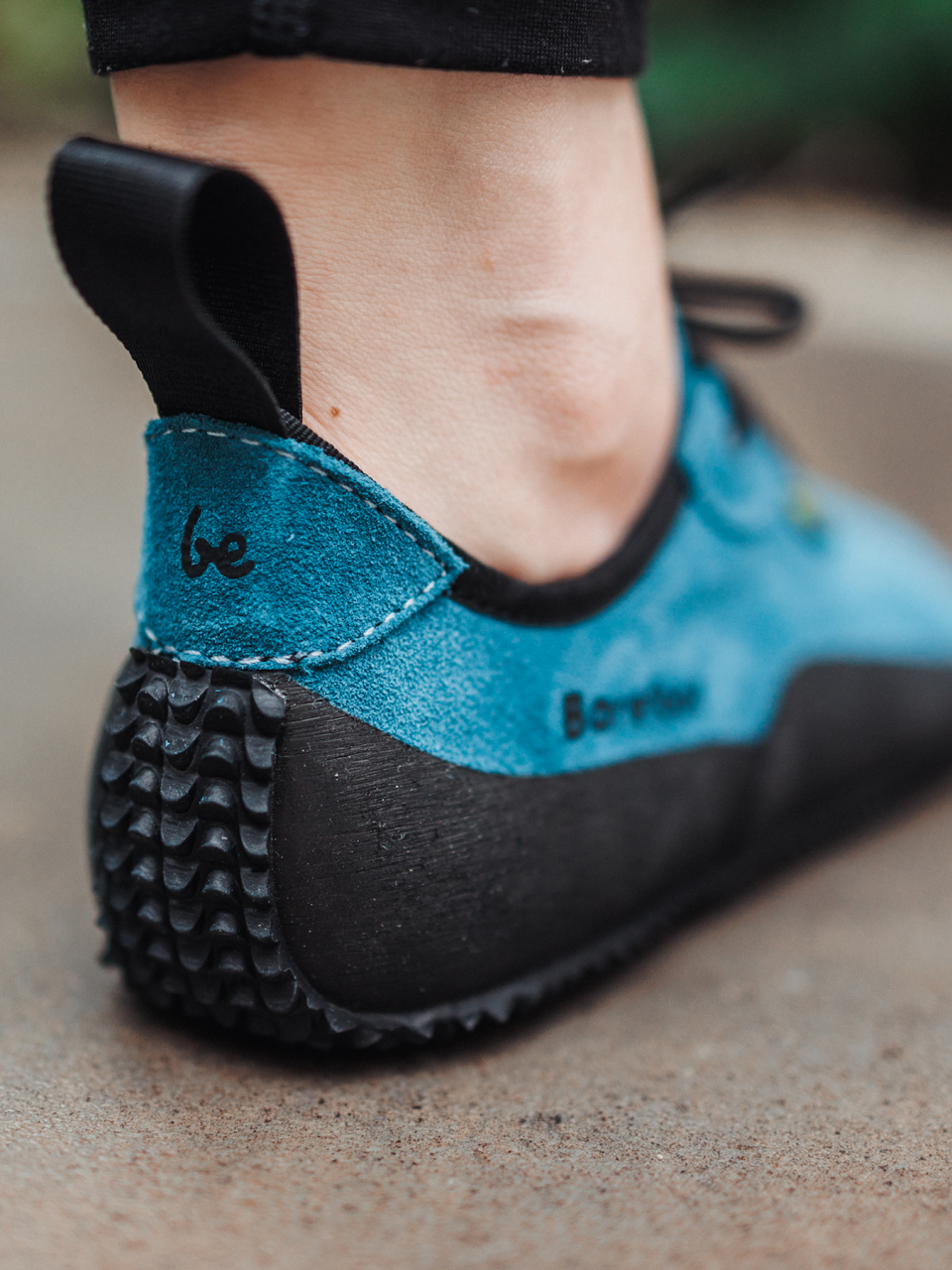 Barefoot Hiking Boots For Women & Men - Wide Toe Box, Quick-Drying, Non-Slip, With Thermal Lining (Winter Boots)