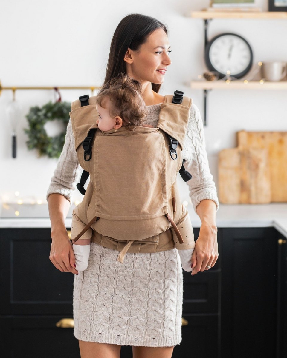 Meet the upgraded legend – 4ever Neo 👶
The next generation of our iconic baby carrier is here – designed to grow with your baby, from 3 months up to 3 years. 💛

Now with a magnetic chest clip for even easier wearing, and a redesigned hip belt with safety buckle for maximum comfort and support – whether you’re carrying front or back.

Find your favourite colour and order today. 👣

.
.
.
.
.

#babycarrier #babywearing #momlife #baby