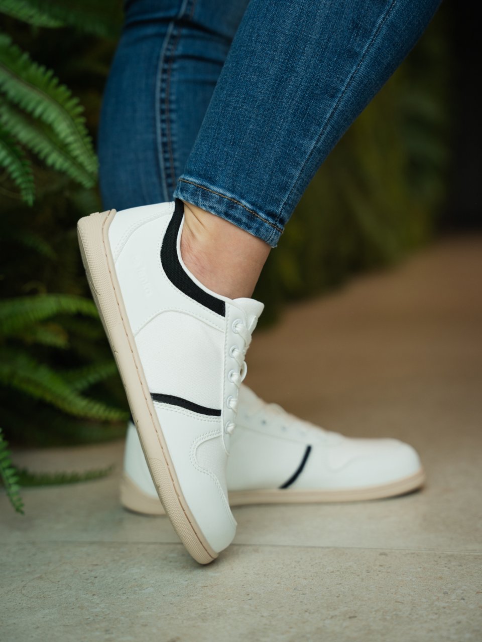 Barfuß Sneakers Be Lenka Echo - White & Black Vegan