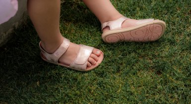 The most comfortable barefoot sandals for summer