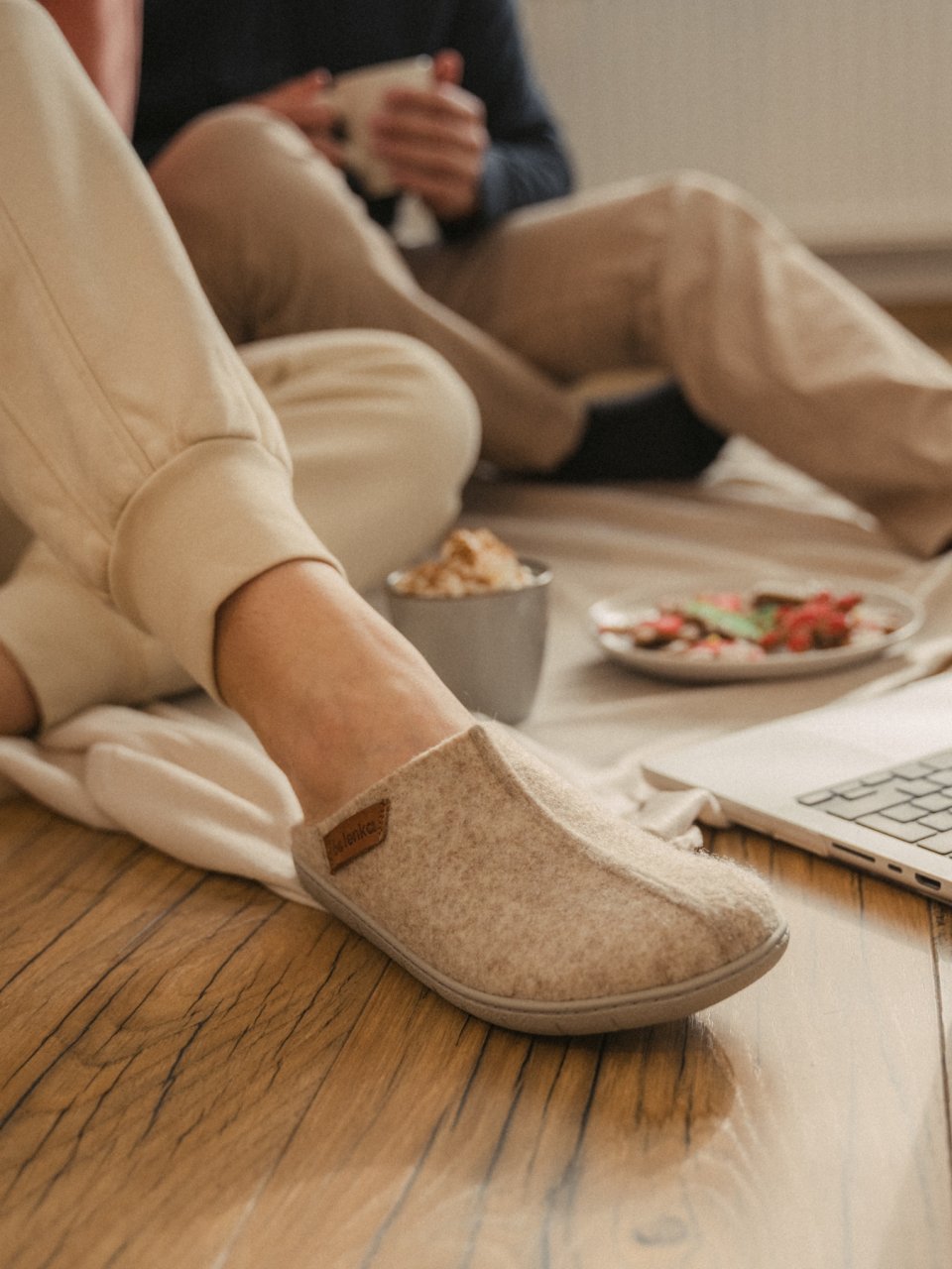 Barefoot slippers Be Lenka Chillax - Ankle-cut - Beige