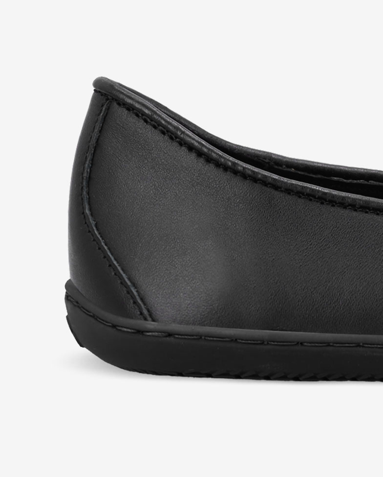 Be Lenka Viva - Black barefoot moccasins, heel detail