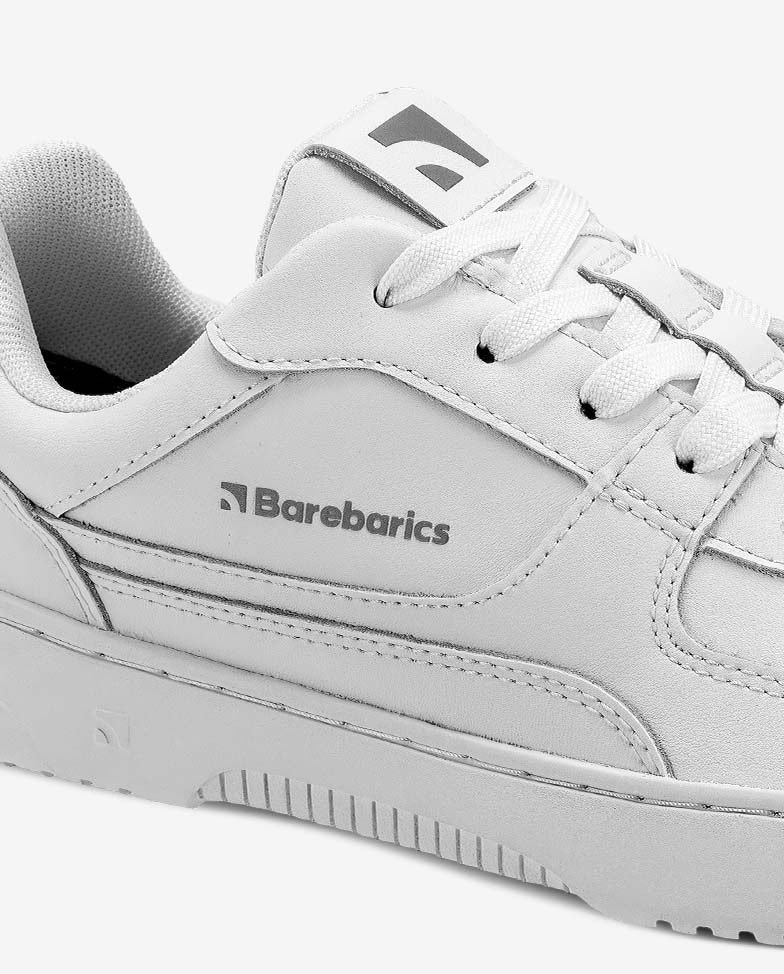 Barebarics Zing - All White Leather, barefoot tenisky, detail loga a prešitia