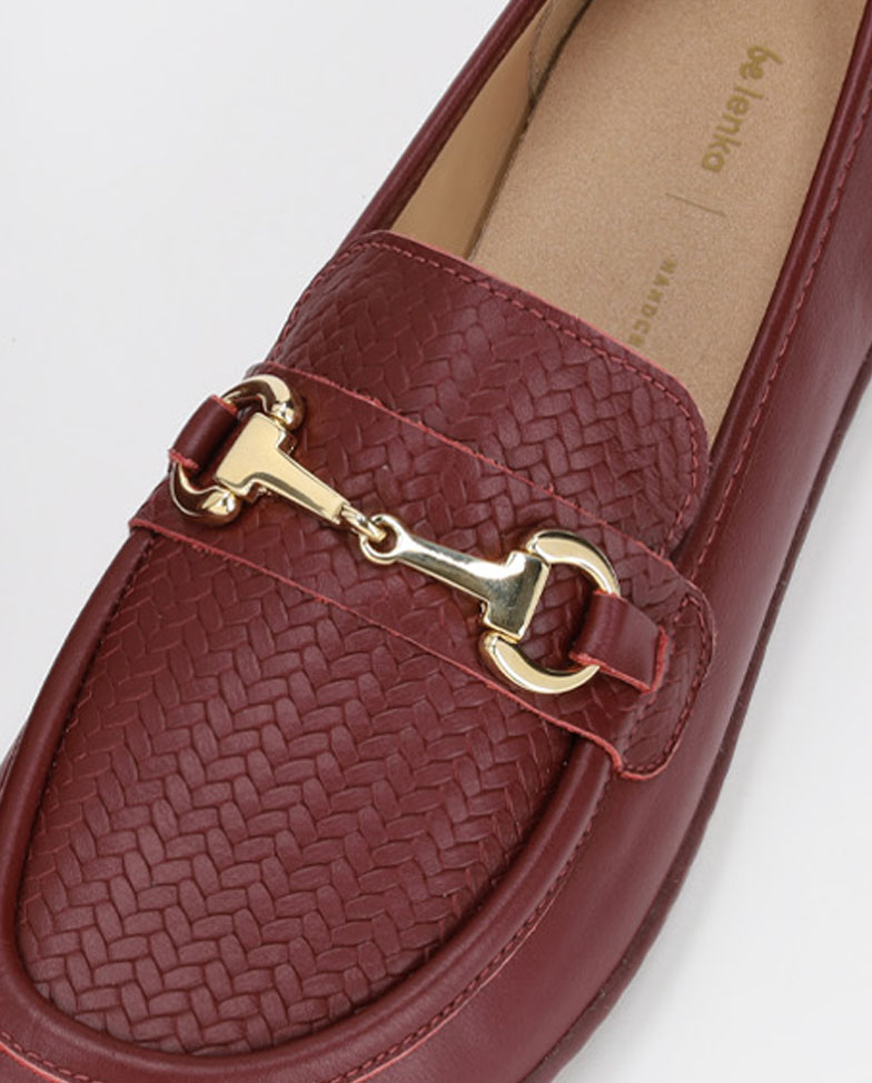 Be Lenka Divella - vínové, barefoot mokasíny, detail svršku