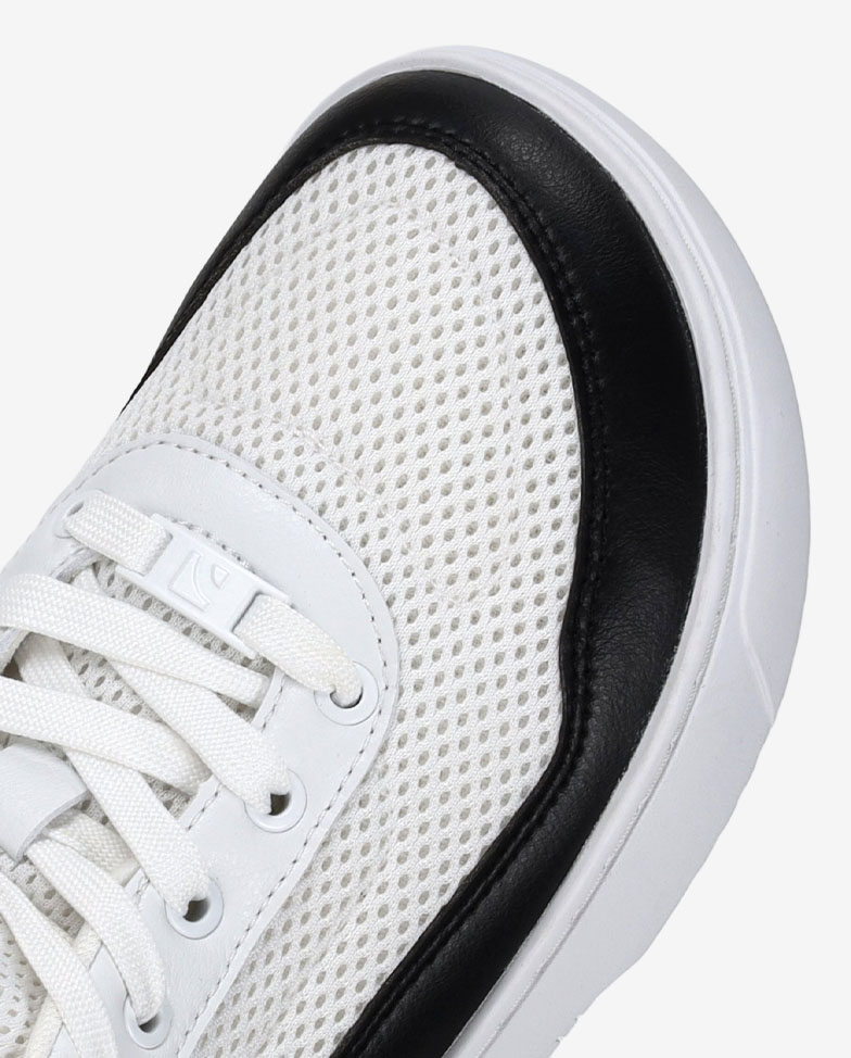 Barebarics Vaporo - white & black, barefoot sneakers, toe detail top view