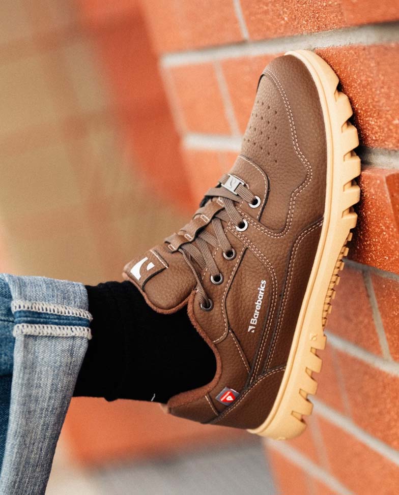 Barebarics Zing Frost - Dark Brown, sneaker barefoot, scatto lifestyle