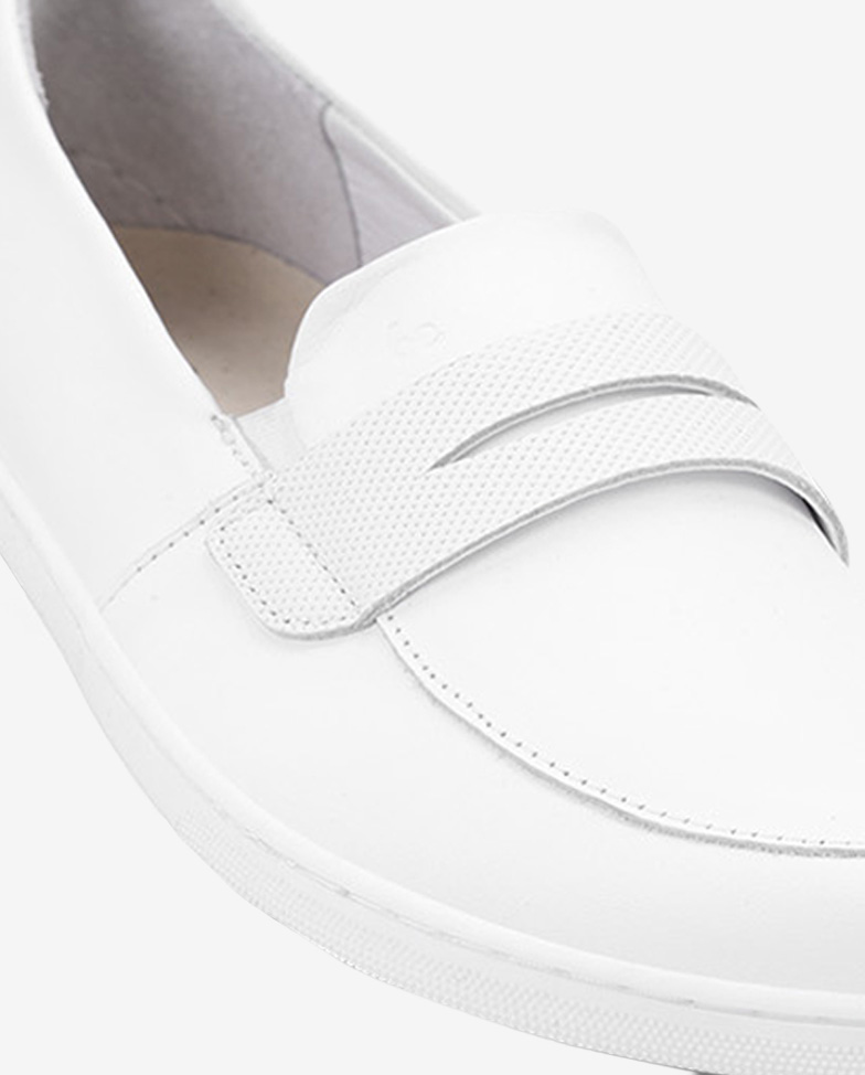 Be Lenka Buena - All White, barefoot moccasins, front strap detail